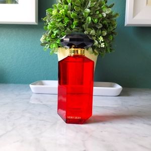 Victoria's Secret Very Sexy perfume